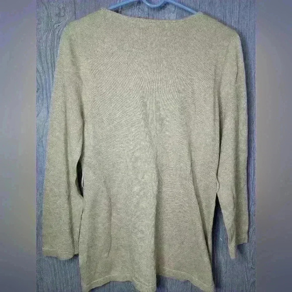 NWT Lauren Michelle sequins long sleeve blouse with tensil tread woven in. - Picture 5 of 7